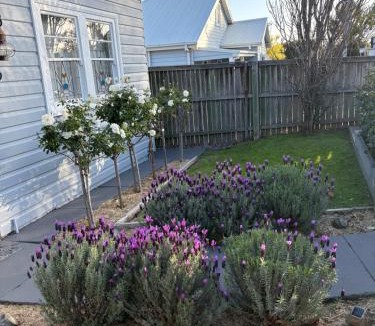 Shellharbour House | Seaside Village Cottage Charm