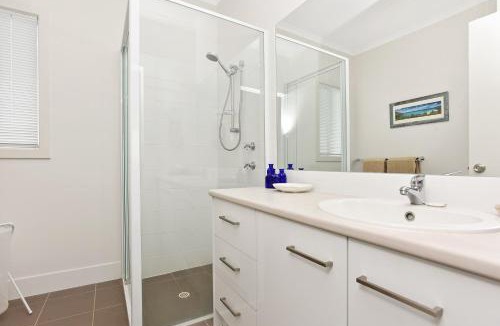 Goolwa Beach House | Seaspray - 24 Kightley Rd Goolwa Beach - No Linen Included