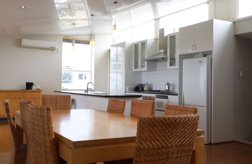 Rockingham House | SeaValor Skyfall - Absolute Beachfront Family Friendly