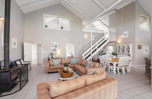 Peppermint Grove Beach House | Seaview Beach House by Peppy Beach Retreats®
