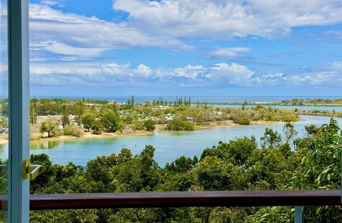 East Ballina Apartment | Seaview - Stunning Coastal Views, Pet Friendly 🐾