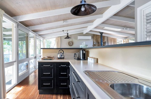 Surf Beach House | Secluded 3-Bed Retreat Moments to the Beach