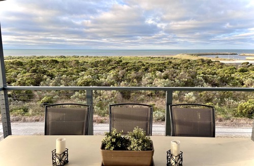 Cape Jaffa House | Secluded home, high up on the sand dunes over looking open ocean and Marina