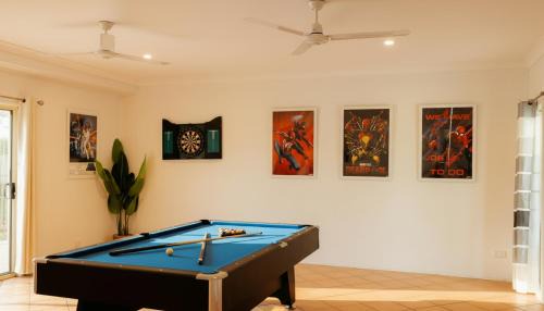 Kewarra Beach House | Seednest 7 bedroom beach house Pool &Game Room