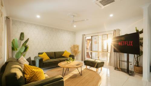 Kewarra Beach House | Seednest 7 bedroom beach house Pool &Game Room