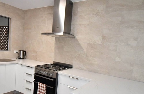 Woodgate House | Seeking Tranquility? This Holiday Home is Perfect for Families & Fishing.