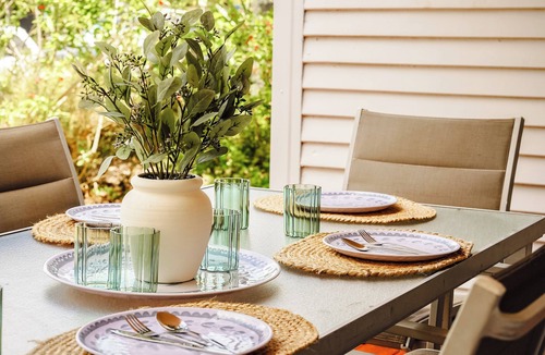 Bargara House | Seeside Cottage Bargara | Beach 100m | Pet-Friendly | Sleeps 6