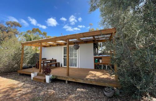 Greenways Landing Apartment | Self Contained Cabin