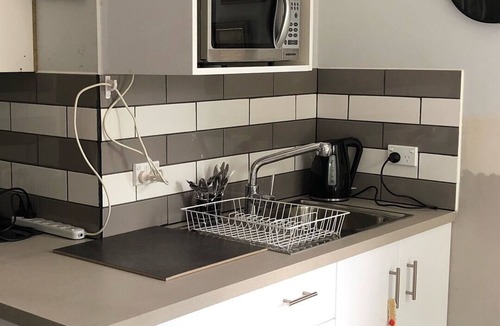 Coorparoo House | Self Contained Guest Suite with Private Entrance