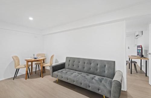 Macgregor House | Self Contained Studio Perfect for Solo Travelers