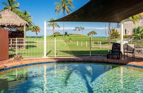 Yeppoon Apartment | Self contained unit on the beach.