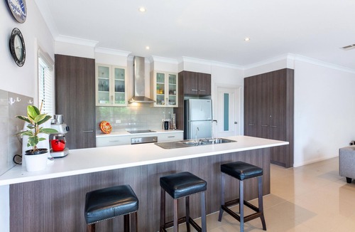 Sellicks Beach House | SellicksBeachHouse-seaviews-2 Kitchens-3.5bthrms-PoolTable-sleeps14-AirCon