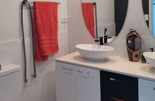 Biggera Waters Apartment | Sensational apartment within 15 minutes of all major attractions