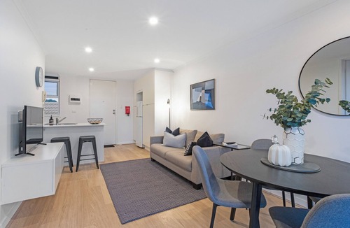 South Perth Apartment | Sepal Select with Magnificent views !BR 1Car Bay, South Perth - perfect