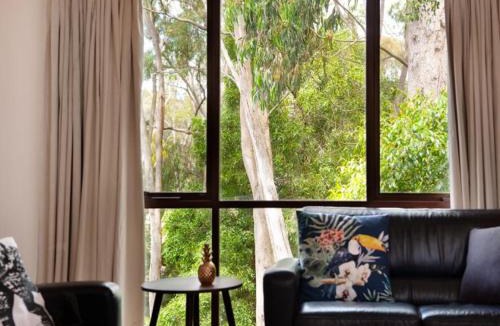 Daylesford House | Serena- a stone's throw from Lake Daylesford