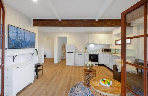 Highgate Hill House | Serene 3 Bedroom Inner City Retreat Highgate Hill
