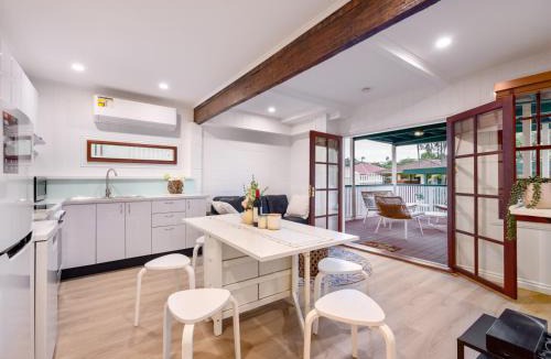 Highgate Hill House | Serene 3 Bedroom Inner City Retreat Highgate Hill
