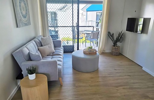 Noosaville Apartment | Serene Escape with Resort Amenities