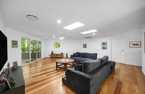 Mount Coolum House | Serene Mount Coolum Escape Near the Beach