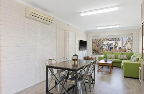Rhyll Apartment | Serene Nature Retreat