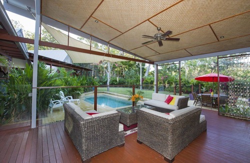 Nelly Bay Apartment | Serene Place