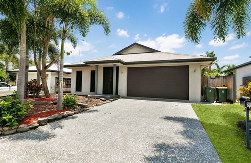 Trinity Park Villa | Serene Selwyn Coastal Villa near Trinity Beach