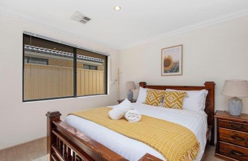 Ashby House | Serenity and Style, Your Ashby Getaway Awaits