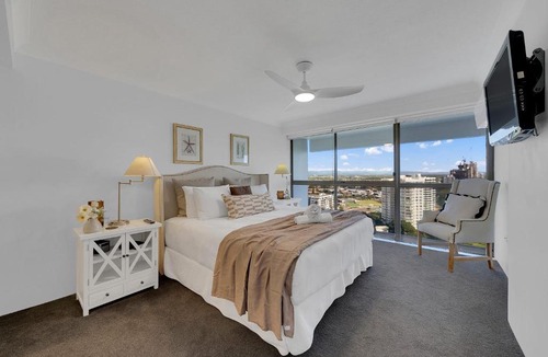 Burleigh Heads Apartment | Serenity By Khove