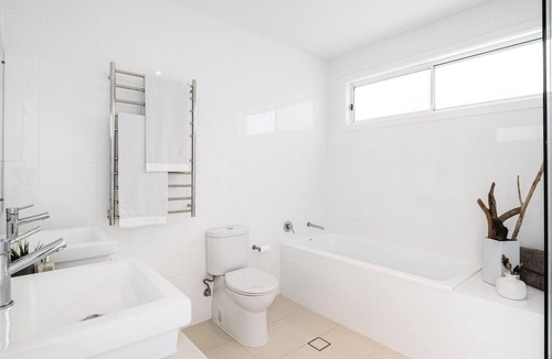 Killcare Heights House | Serenity by the Sea - endless ocean views