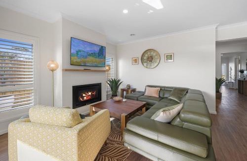 Warrnambool House | Serenity Escape - Designer Luxury Retreat with Private Sauna