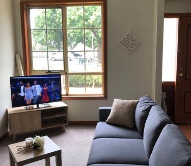 Alfredton House | Serenity on Sturt