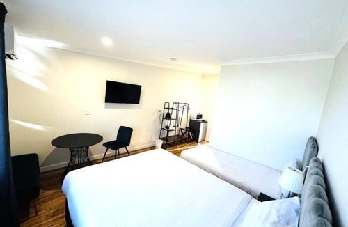 Gumly Gumly Hotel | Seven Inn