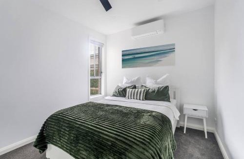 Rosebud House | Seventh and Shore - Spacious Poolside Group Getaway