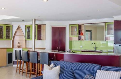 Yamba Apartment | Shadows Residence - Oceanstays - Oceanfront -Pet friendly