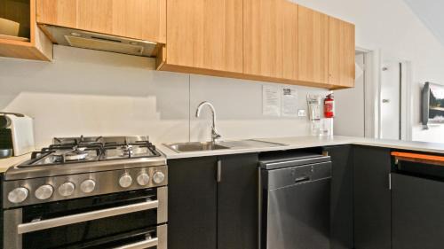 Hotham Heights House | Shamrock 3
