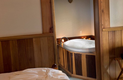 Malanda Bed & Breakfast | Sharlynn by the River