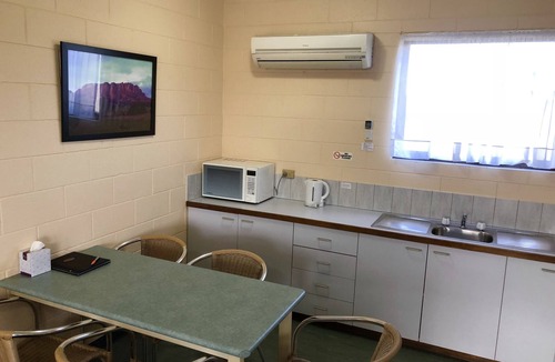 Sheffield Hotel | Sheffield Motor Inn