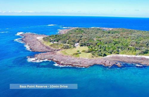 Shell Cove House | Shell Cove Holiday Home Ocean Views & Heated Pool