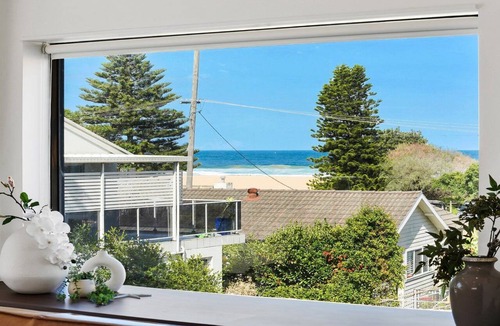 Avoca Beach Apartment | SHELL HOUSE | views, close to beach| Accom Holidays