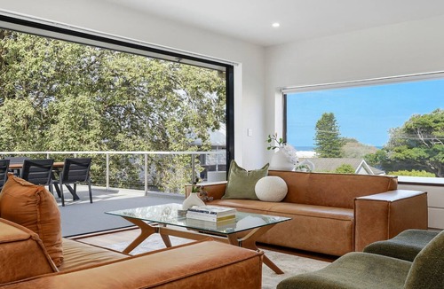 Avoca Beach Apartment | SHELL HOUSE | views, close to beach| Accom Holidays