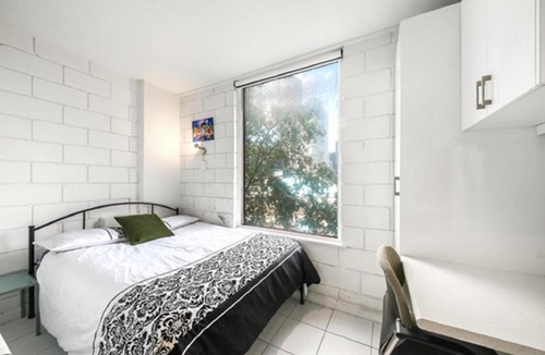 Melbourne Central Business District Apartment | ShelleyStayz Flinders St