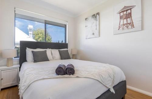 Shenton Park Apartment | Shenton Park - Leafy Haven over Kings Park