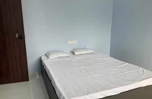 Shegaon House | Shiv Guest House