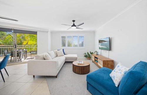 Flynns Beach Apartment | Shorebirds landing - apt 310 Flynns Beach Resort