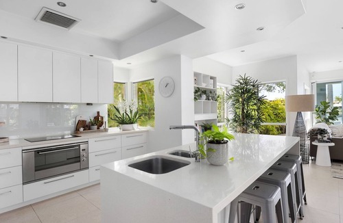Noosaville House | Shorehaven Drive Noosa Waters