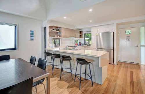 Hamilton Island Hotel | Shoreline Apartments