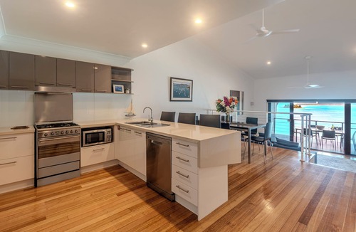 Hamilton Island Apartment | Shorelines 35