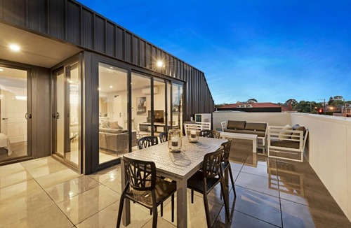 Glen Iris Apartment | Short Stay 2 Bedroom Premier Manhattan Glen Iris