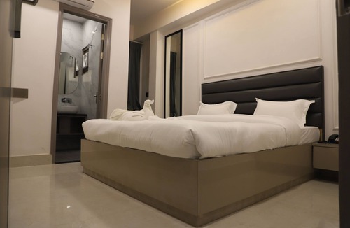 Sirsa Hotel | Shreeja Central