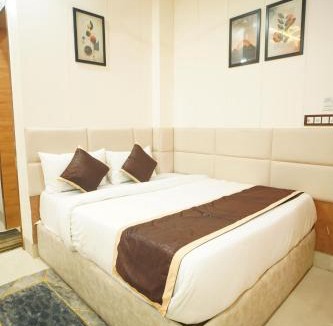 Barsana Hotel | Shri Radha Krishnam